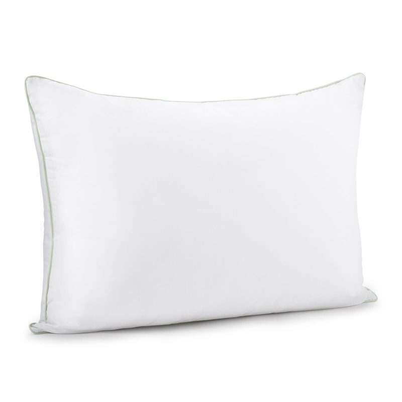 Klasični oblik jastuka s pamučnom tkaninom idealan je izbor za sve koji žele imati dodir s prirodnim materijalima. Izuzetna mekoća za sve koji su ljubitelji mekanih jastuka. Dimenzije 50x70 cm.