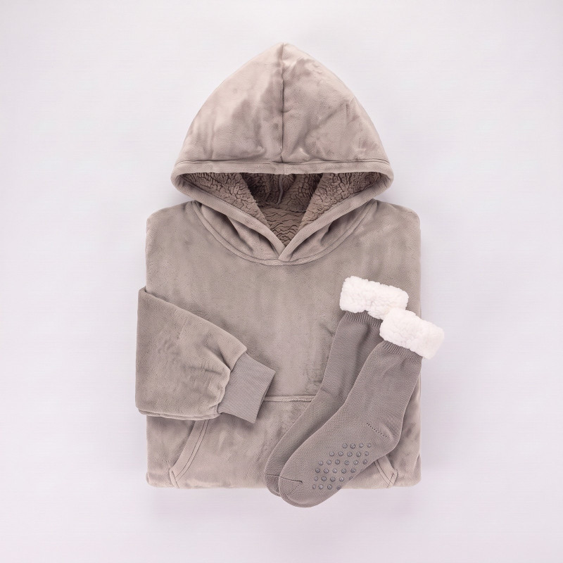 Hoodie deka s rukavima Svilanit Ella Gray + POKLON: čarape