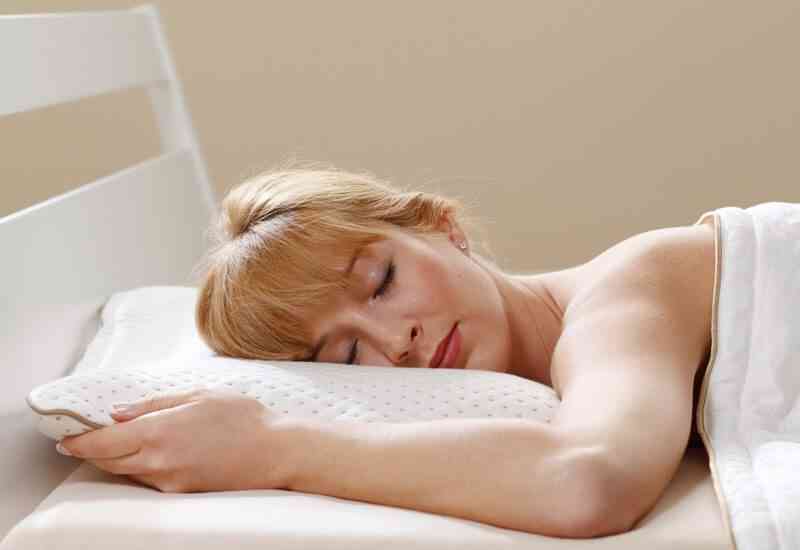 Niži jastuk za ljubitelje spavanja na leđima i stomaku